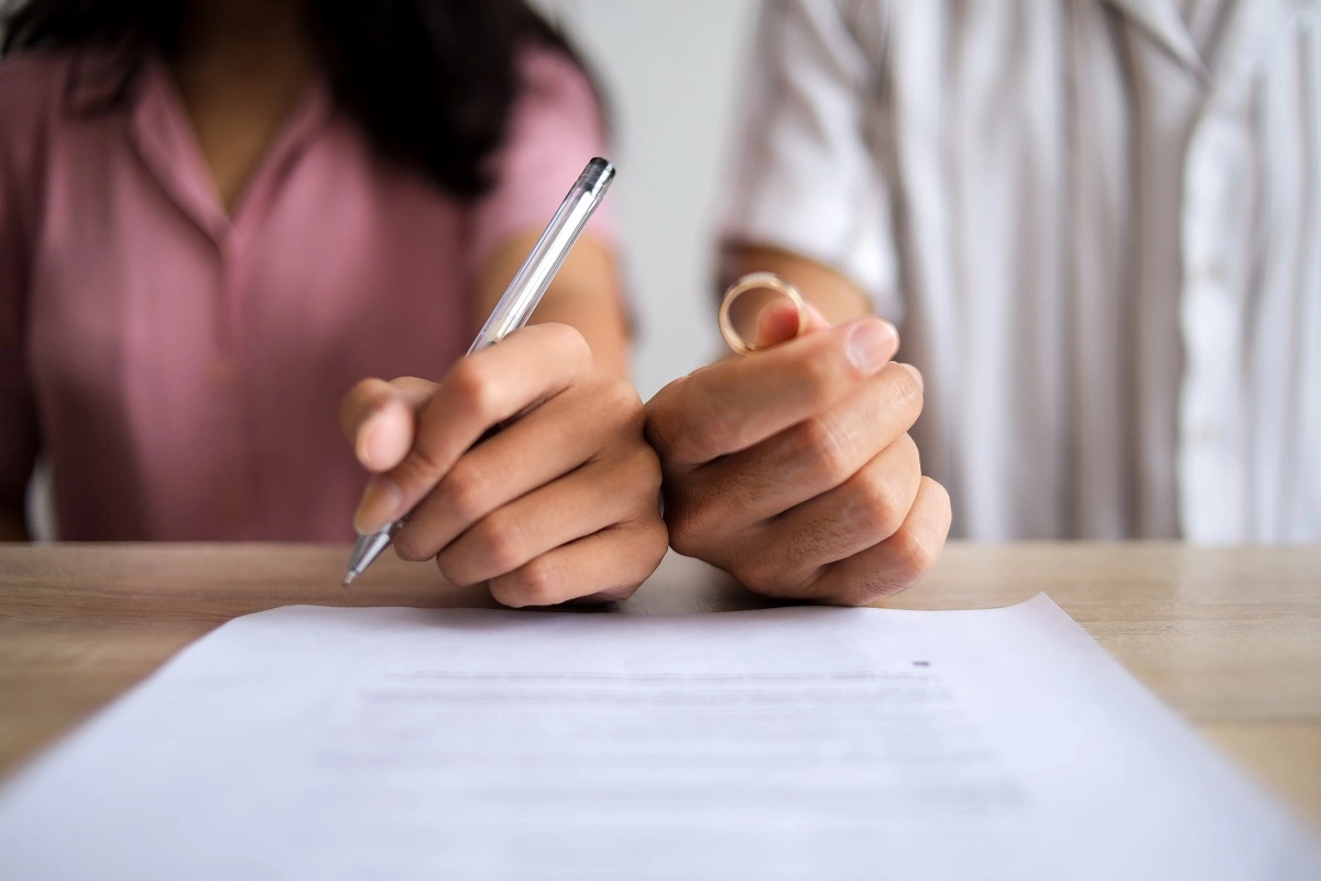 Samboavtal och äktenskapsförord